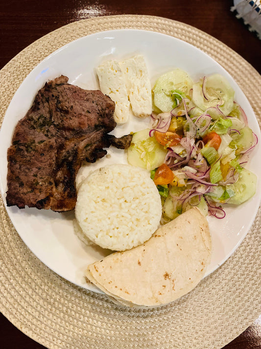 H. Almuerzo Ejecutivo con Lomo de Res